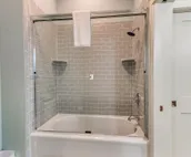 Carlton Landing! Beautiful Townhouse just steps away from the water front.