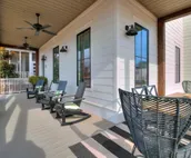 Carlton Landing! Spacious cottage with second story view of Lake Eufaula!