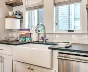 Carlton Landing! Spacious cottage with second story view of Lake Eufaula!