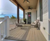 Carlton Landing! Spacious cottage with second story view of Lake Eufaula!