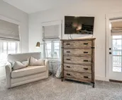 Carlton Landing! Spacious cottage with second story view of Lake Eufaula!
