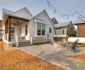 Carlton Landing! Spacious cottage with second story view of Lake Eufaula!