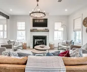 Carlton Landing! Spacious cottage with second story view of Lake Eufaula!