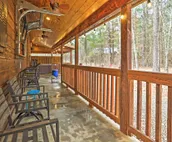 Rustic Pet-Friendly Cabin, 5 Mi to Broken Bow Lake