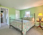 Birder’s Paradise Beachhouse < 2 Miles to Winery!