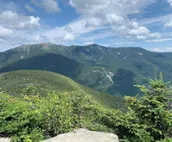 R22 Upscale rustic Bretton Woods condo in unbeatable Ski-In Ski- Outlocation....