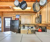 Cozy Mountain Condo Across From Snow King Ski Mtn!