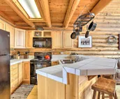 Cozy Mountain Condo Across From Snow King Ski Mtn!