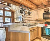 Jackson Condo w/ Fireplace < Half Mi to Snow King!