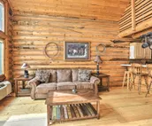 Jackson Condo w/ Fireplace < Half Mi to Snow King!