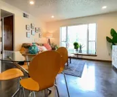 [SF 1000 - A]OU-2 Bedroom 1 bath next OU, close to Norman Regional Hospital.