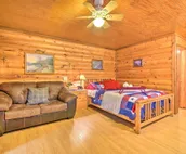 Cozy Davis Cabin w/ Deck - Nestled by Honey Creek!