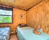 Rustic Davis Cabin < 1/2 Mile to Turner Falls!