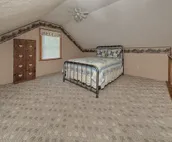 Secluded Hocking Hills Retreat with Private Hot Tub