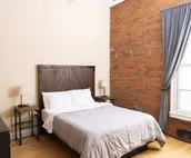 Top Floor Loft! 4 Bedrooms and 2,000 sq ft