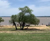 Gorgeous lake view, New 6 person hot tub, Beach access
