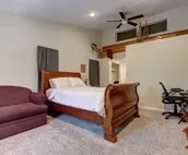 4 Master Suites in the Heart of Alaska...Abby's Place.....