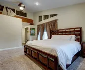 4 Master Suites in the Heart of Alaska...Abby's Place.....