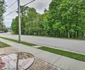 Walkable Lake Elkhart Apt: Dine, Shop, Swim!