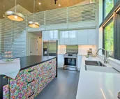 Luxe + Modern Home: 30Mi to Saratoga Springs!