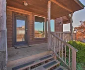 Updated Cabin w/ 360-Degree Mtn View: 1 Mi to Lake