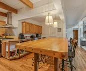 Burton Bass Lodge - Rare, renovated family retreat in Murray Cove, Lake Burton