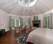 Burton Bass Lodge - Rare, renovated family retreat in Murray Cove, Lake Burton