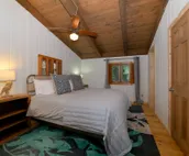 Burton Bass Lodge - Rare, renovated family retreat in Murray Cove, Lake Burton