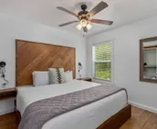 Coziest Cottage/2 Bdrm/King Beds/Kayak/Kitchen/W/D