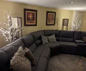 Huge Home and Yard Perfect For Groups & Families!