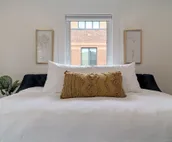 Chic Carriage House • Stylish Large Guest House in Hip Hillsboro Village