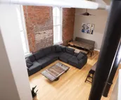 7 Beds off Georgia Street Near Convention Center