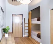 7 Beds off Georgia Street Near Convention Center