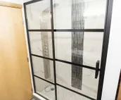 7 Beds off Georgia Street Near Convention Center