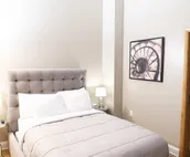 7 Beds off Georgia Street Near Convention Center