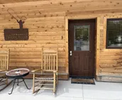 ADULTS 25 or older ONLY Creekside Vacation Rental Suite 3, Historic Downtown