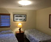 ADULTS 25 or older ONLY Creekside Vacation Rental Suite 3, Historic Downtown