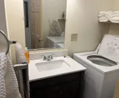 ADULTS 25 or older ONLY Creekside Vacation Rental Suite 3, Historic Downtown
