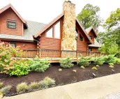 Lakeside Log Cabin
Wedding Venue • Hunting • Fishing