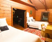 Lakeside Log Cabin
Wedding Venue • Hunting • Fishing