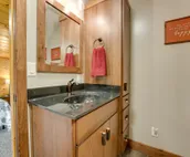 Cozy ‘Haven of Rest’ Home w/ Amish Country Views!