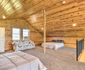 Cozy ‘Haven of Rest’ Home w/ Amish Country Views!
