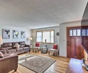 Comfy Neighborhood Home - Walk to Canyon Lake Park