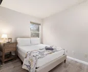 Beautiful 2bedrooms Townhome near KU and downtown