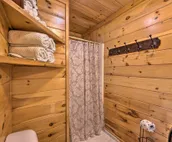 Broken Bow Bungalow - Relaxed Retreat with Deck!