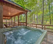 Broken Bow Bungalow - Relaxed Retreat with Deck!