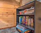 Broken Bow Bungalow - Relaxed Retreat with Deck!