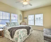 Spacious Afton Townhome, Walk to Lake + Restaurant