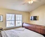 Spacious Afton Townhome, Walk to Lake + Restaurant