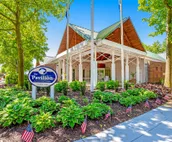 Bear Trap Dunes townhouse w/ gym, free WiFi, basketball court, and tennis court